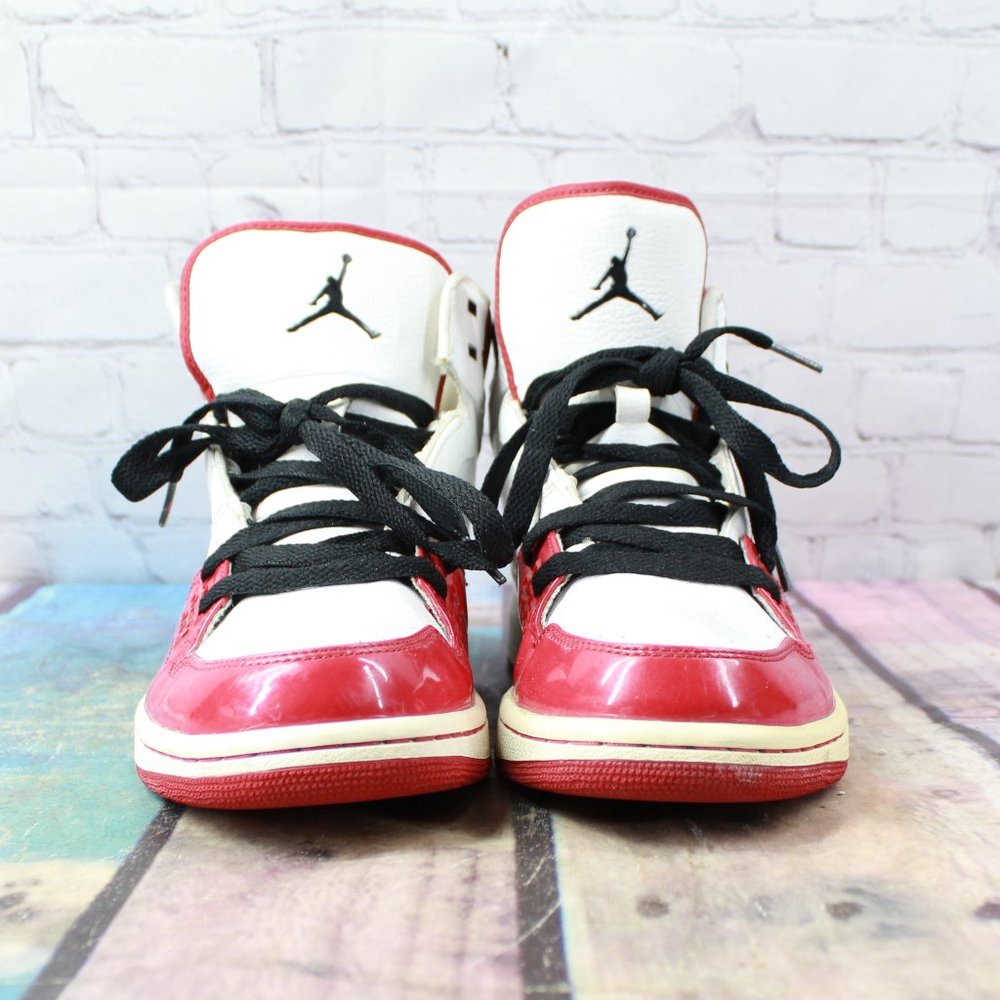 NIKE Air Jordan 1 Flight Mid Basketball Shoe 10 - Picture 4 of 9